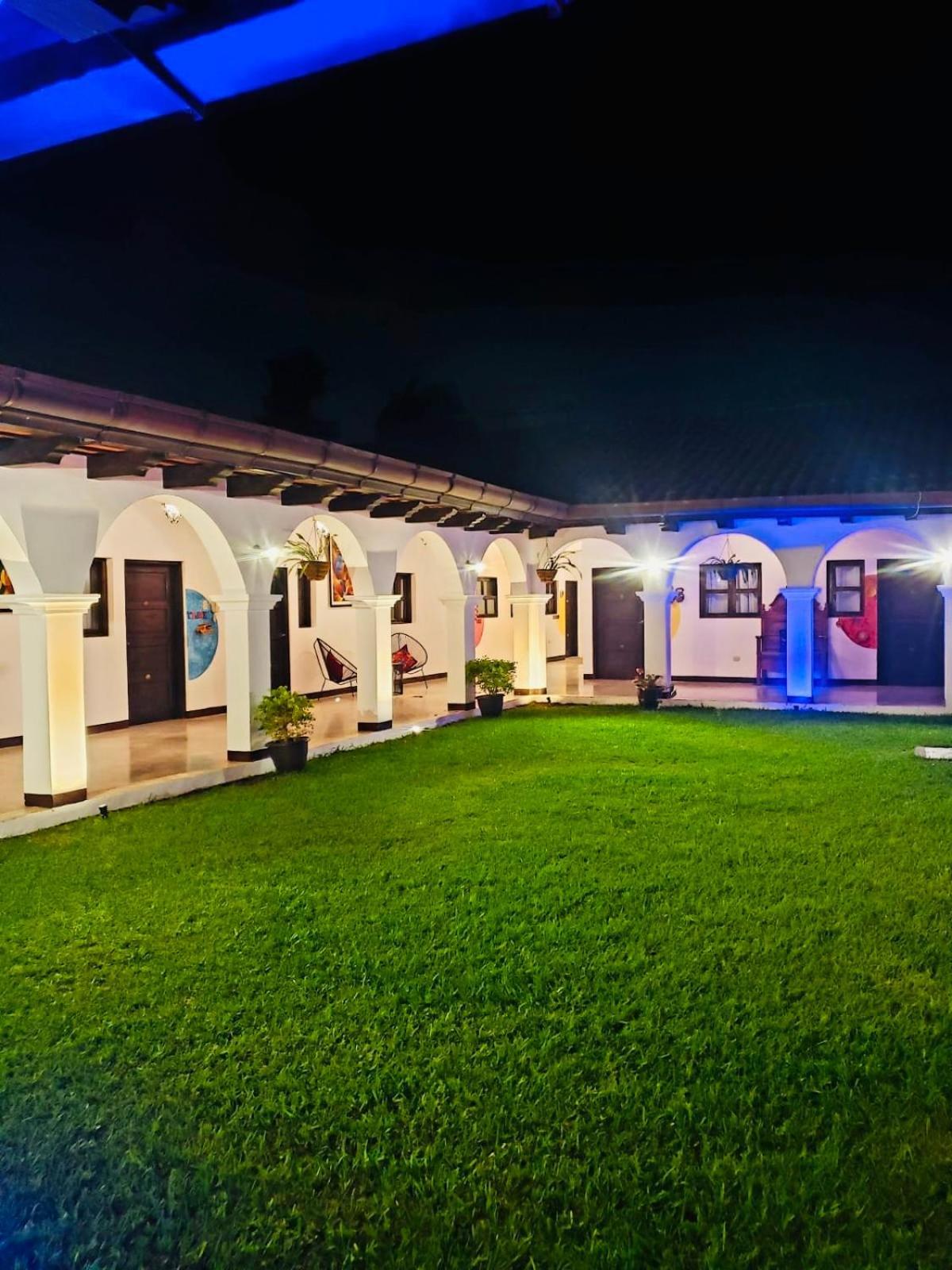 Luna Maya Boutique Hotel Antigua Exterior foto